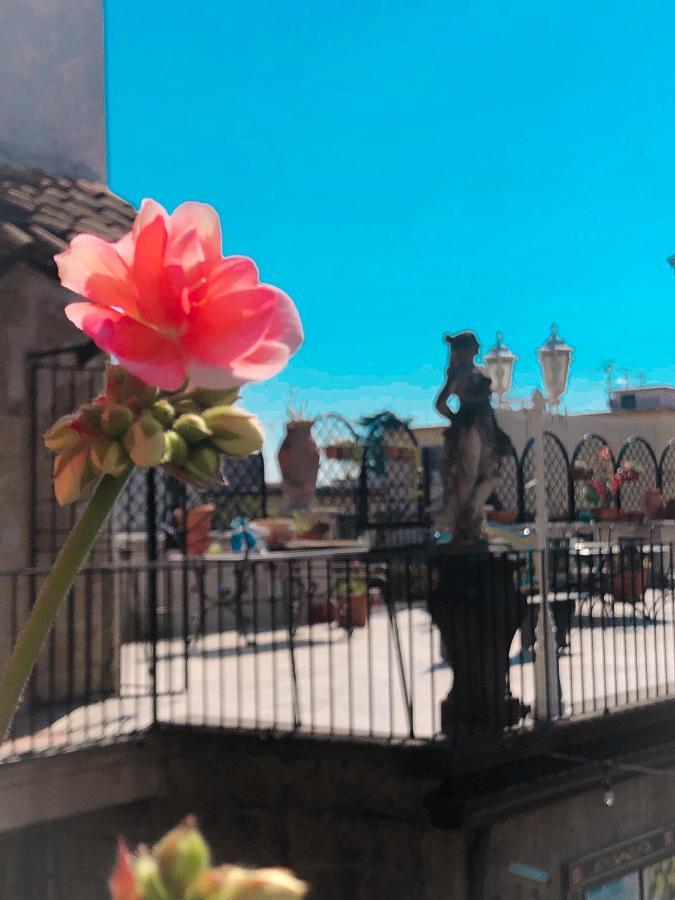 Palazzo Capece Apartment Caivano ภายนอก รูปภาพ
