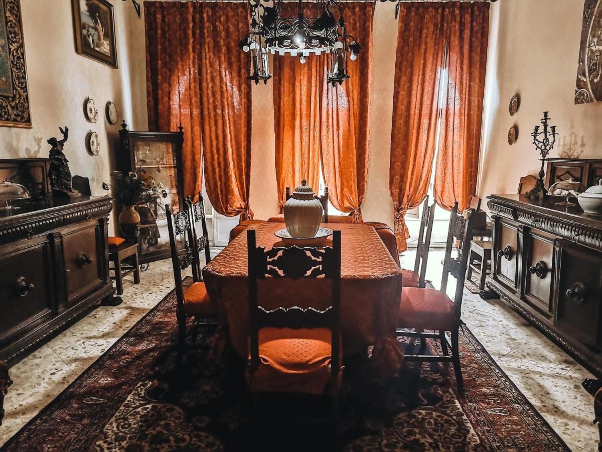Palazzo Capece Apartment Caivano ภายนอก รูปภาพ