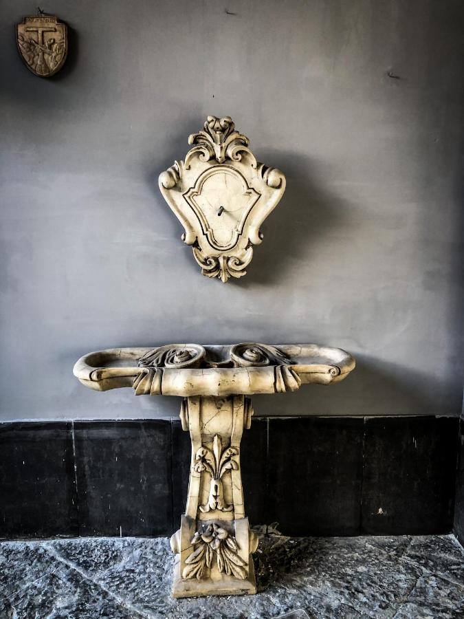 Palazzo Capece Apartment Caivano ภายนอก รูปภาพ